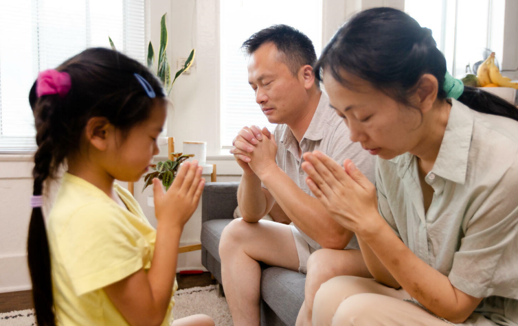 importance of children leading by example praying together